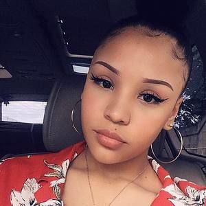 Meet your Posher, Laysha